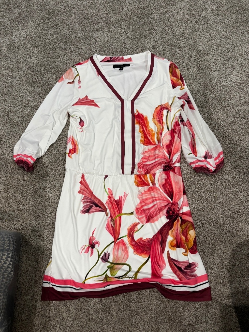 Whit House Black Market Dress
